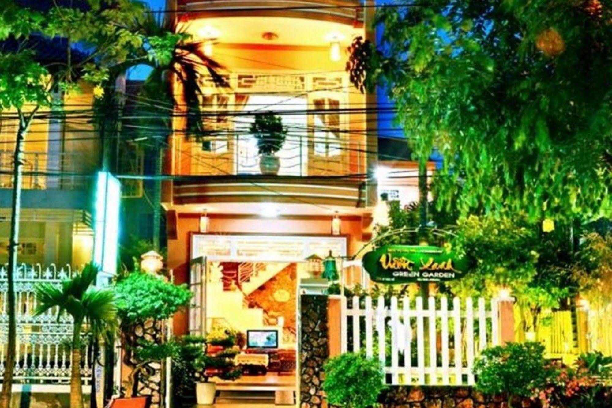 Green Garden Homestay Хойан Экстерьер фото