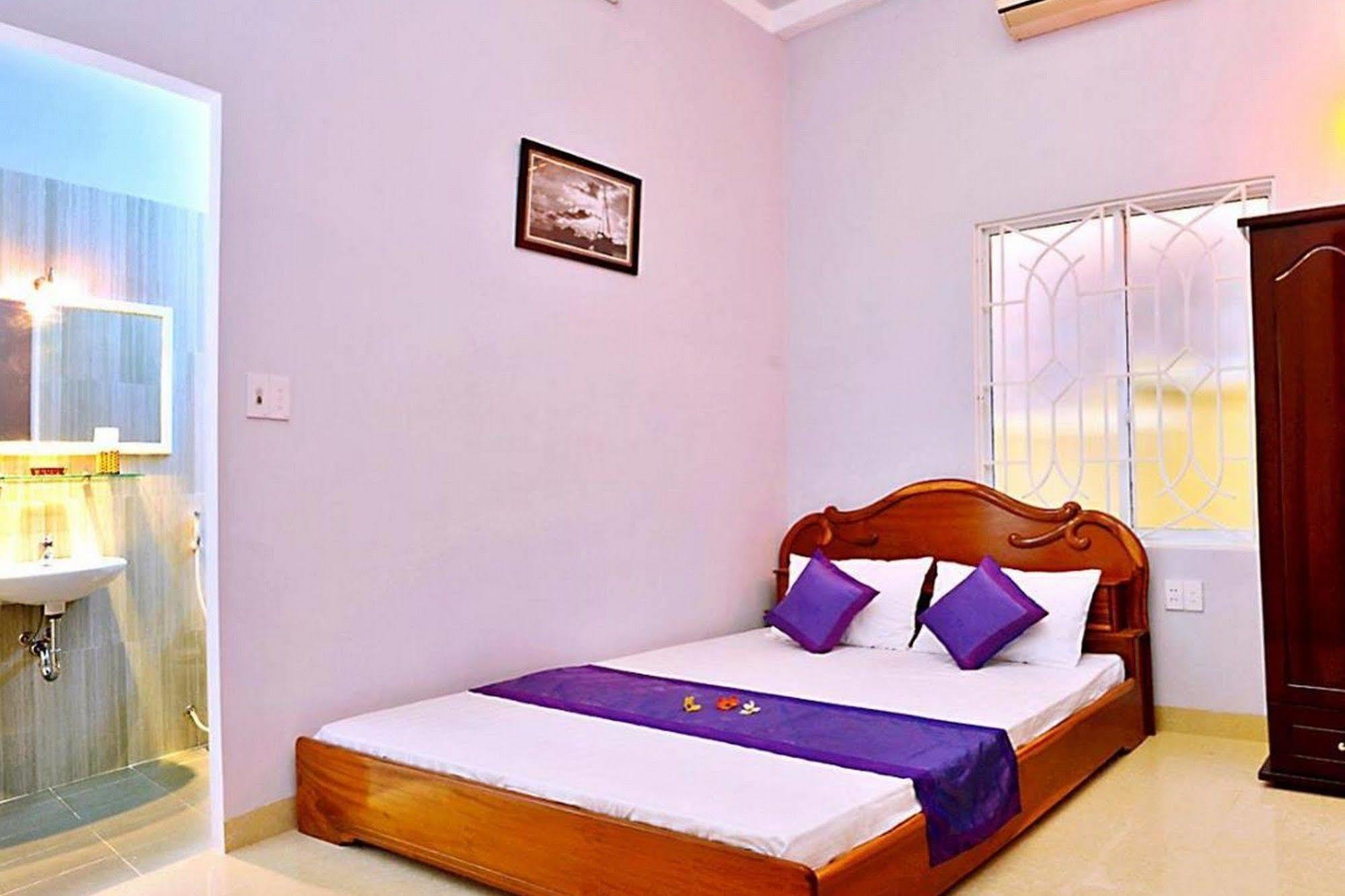 Green Garden Homestay Хойан Экстерьер фото