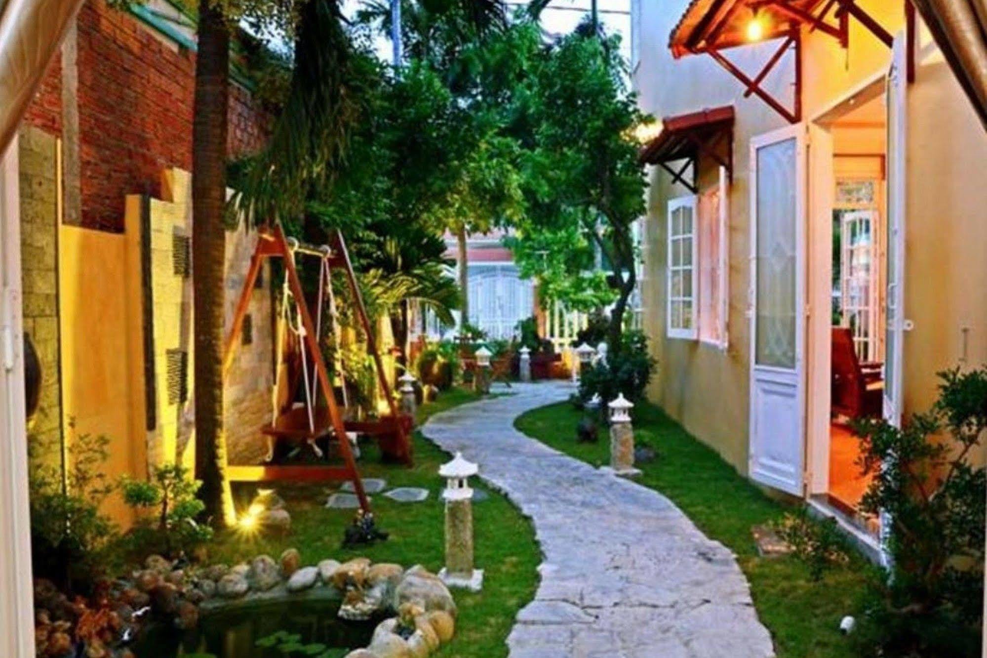 Green Garden Homestay Хойан Экстерьер фото
