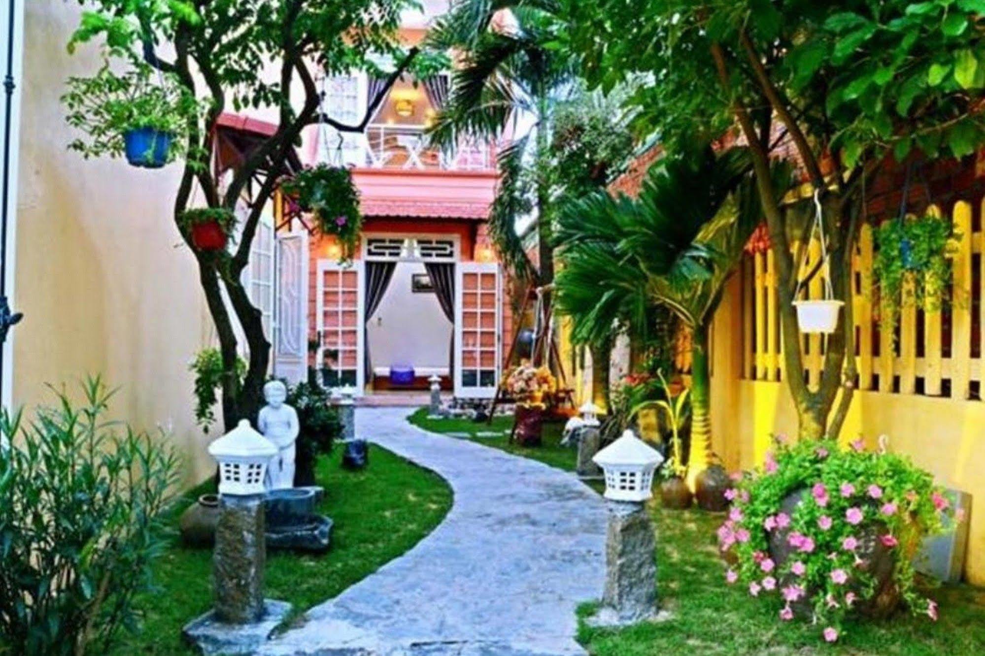 Green Garden Homestay Хойан Экстерьер фото